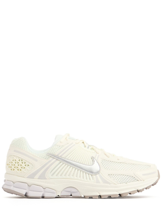 Nike: Sneakers Zoom Vomero 5 - Sail/Metallic S - men_0 | Luisa Via Roma