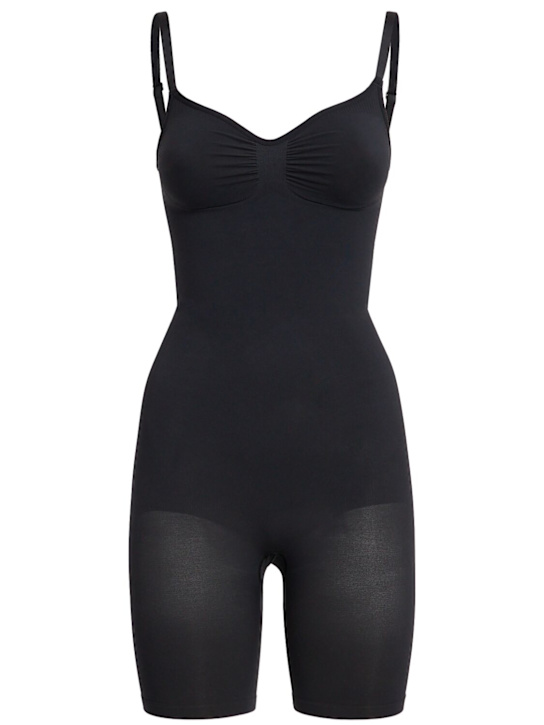 Skims: Seamless Sculpt mid-thigh bodysuit - オニキス - women_0 | Luisa Via Roma