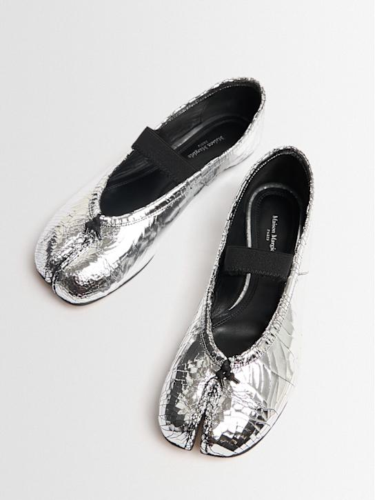 Maison Margiela: 10mm Ballet metallic leather ballerinas - women_1 | Luisa Via Roma