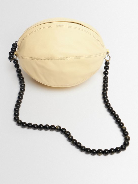 Lemaire: Balloon leather pouch - カスタード - women_1 | Luisa Via Roma