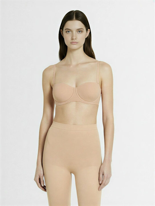 Skims: Trägerloser Nylon-BH  „Fits everybody“ - Lehm - women_1 | Luisa Via Roma