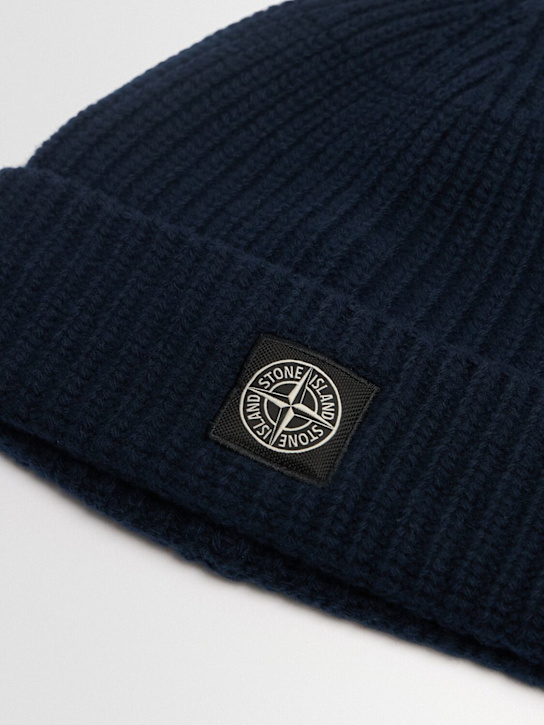 Stone Island: Geelong轻薄羊毛便帽 - men_1 | Luisa Via Roma