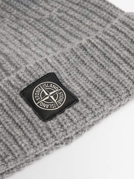 Stone Island: Geelong light wool beanie - men_1 | Luisa Via Roma