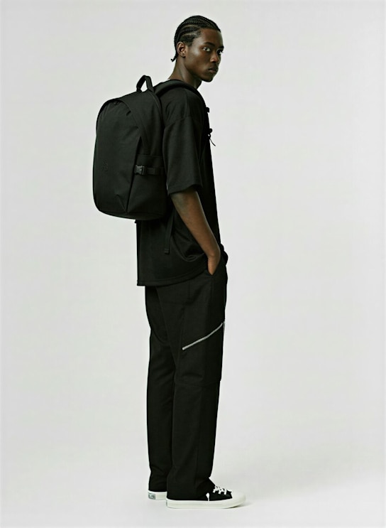 Y-3: Staple tech backpack - men_1 | Luisa Via Roma
