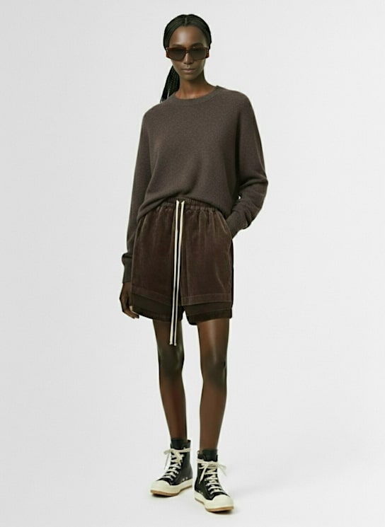 Rick Owens: Elastic waist velvet shorts - Taupe - women_1 | Luisa Via Roma