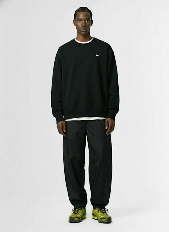 Nike: Langärmeliges T-Shirt aus Fleece „Life“ - Schwarz/Weiß - men_1 | Luisa Via Roma