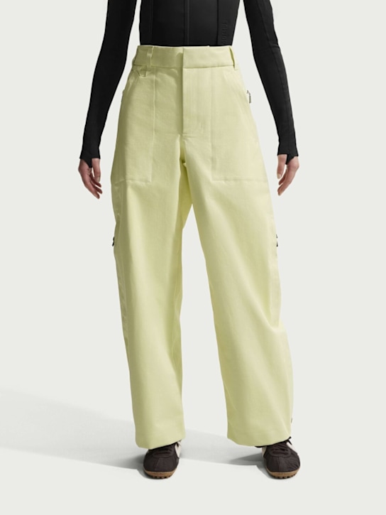 Nike: Jacquemus GORE-TEX snow pants - Citron Tint - women_1 | Luisa Via Roma