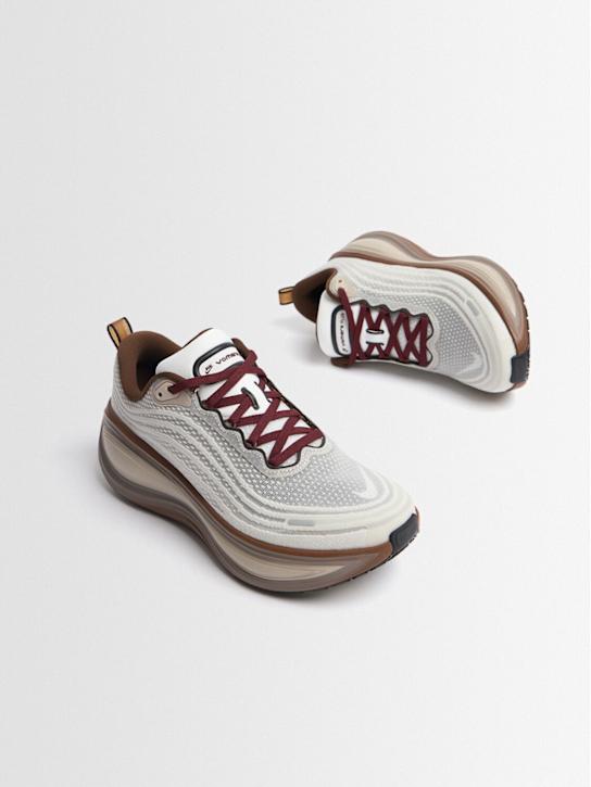 Nike: Baskets Vomero Plus - Sail/Pecan-cald - men_1 | Luisa Via Roma