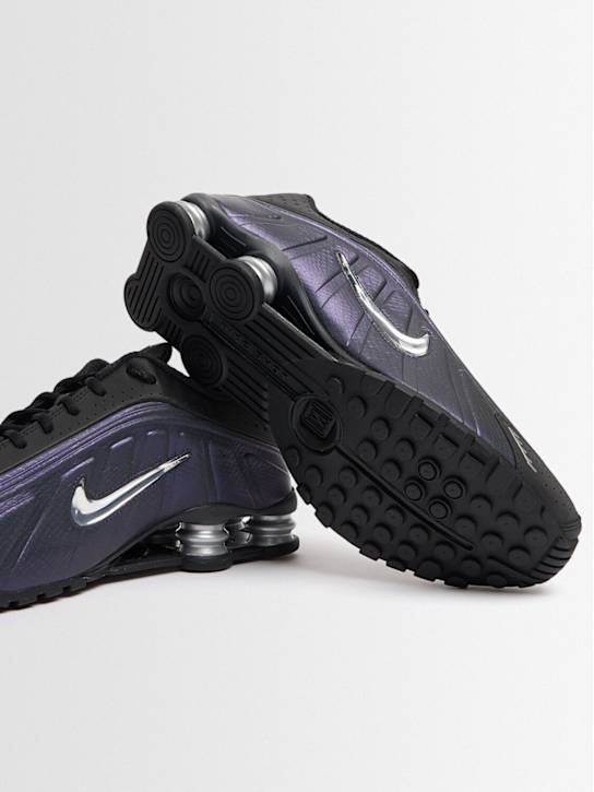 Nike: Sneakers Shox R4 Jewel - Noir/Anthracite - men_1 | Luisa Via Roma