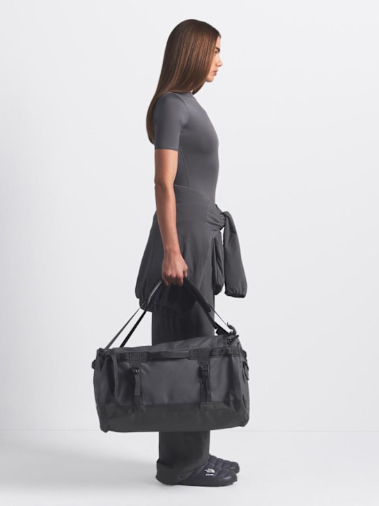 The North Face: SKIMS Small Base Camp行李包 - women_1 | Luisa Via Roma