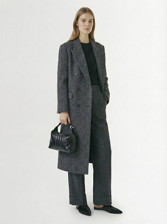 Liffner: Micro Pillow eel pouch - Black - women_1 | Luisa Via Roma