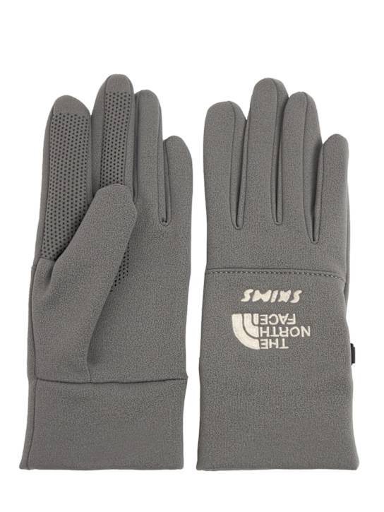 The North Face: SKIMS Denali fleece gloves - Sk Gunmetal - women_0 | Luisa Via Roma