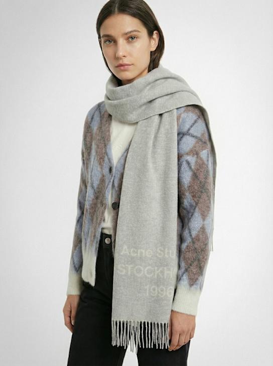 Acne Studios: Venus 1996 wool scarf - Light Grey - women_1 | Luisa Via Roma