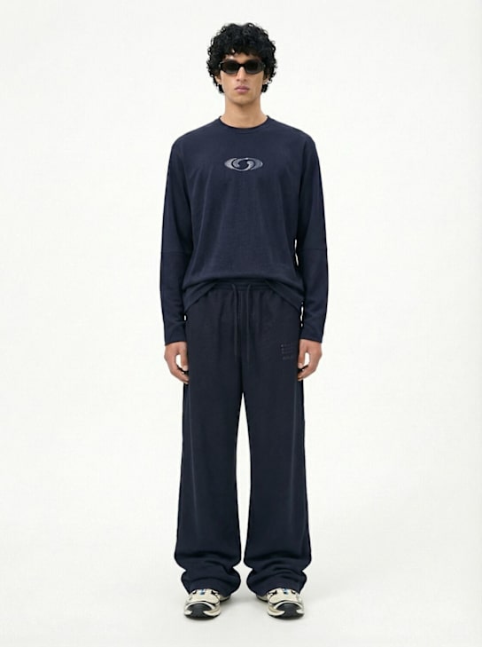 MM6 Maison Margiela: Langärmeliges T-Shirt aus Mesh „Pace“ - Washed Schwarz - men_1 | Luisa Via Roma