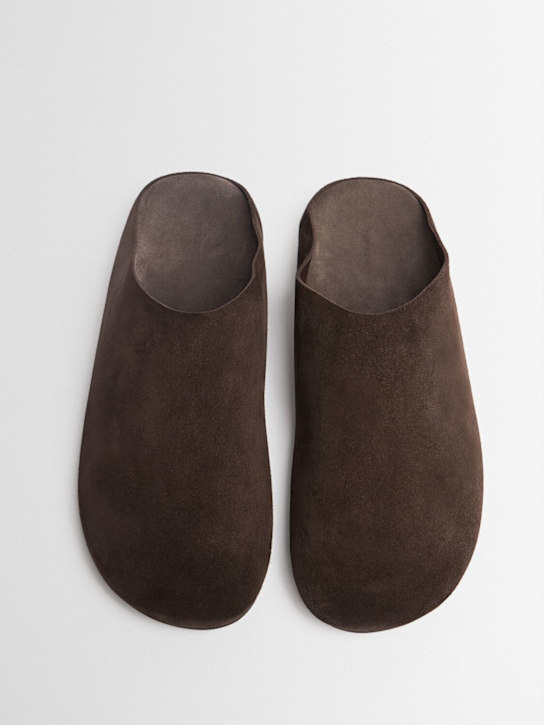 The Row: Hudson leather slides - Laquer Brown - men_1 | Luisa Via Roma