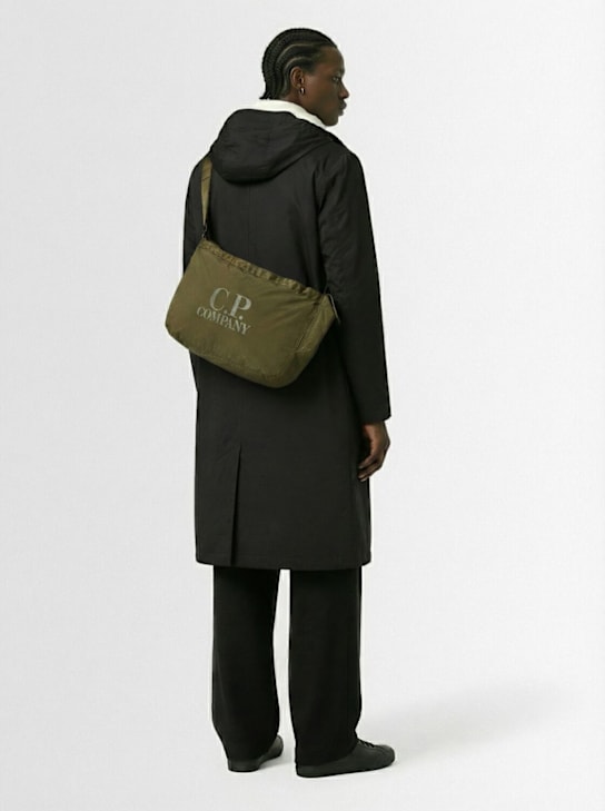 C.P. Company: Carrure en nylon tactile avec logo C.P. - men_1 | Luisa Via Roma