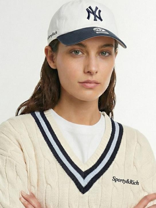 Sporty & Rich: Yankees Serif cotton baseball hat - women_1 | Luisa Via Roma