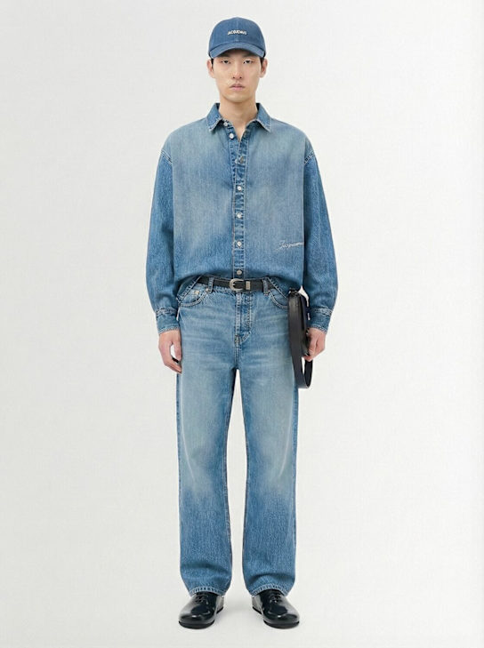 Jacquemus: La Chemise de-Nimes Simon shirt jacket - Blue/Tabac - men_1 | Luisa Via Roma