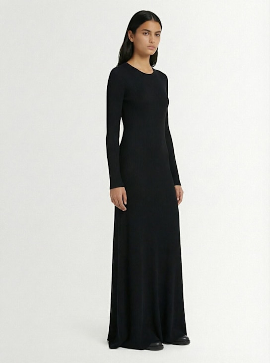 Ann Demeulemeester: Robe longue Eva en maille avec dos ouvert - Noir - women_1 | Luisa Via Roma