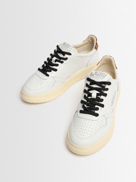 Autry: Medalist低帮运动鞋 - White/Leaopard - women_1 | Luisa Via Roma