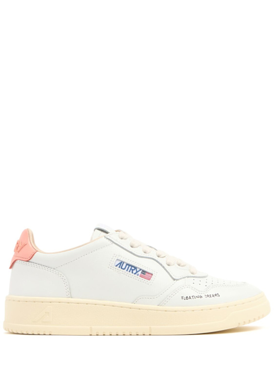 Autry: Medalist Low sneakers - White/Peach Pin - women_0 | Luisa Via Roma