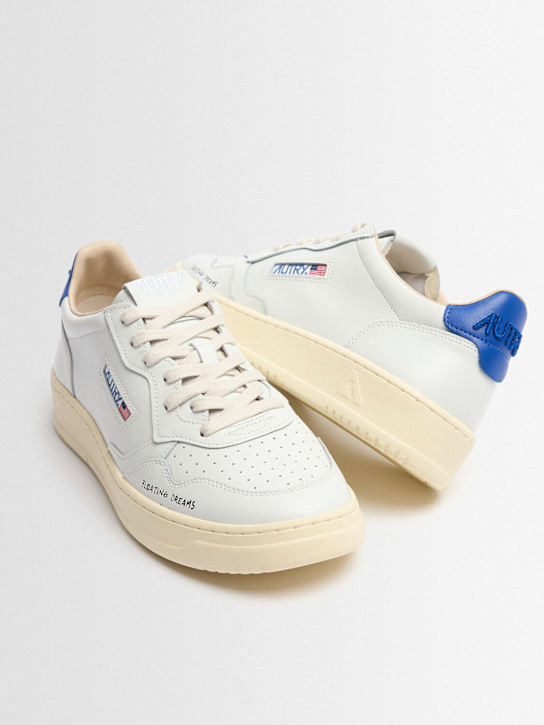 Autry: Medalist Low sneakers - White/Beaucoup - men_1 | Luisa Via Roma