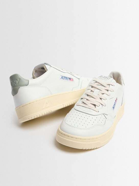 Autry: Medalist Low sneakers - White/Seagrass - men_1 | Luisa Via Roma