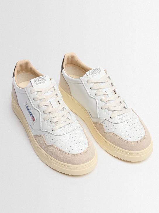 Autry: Medalist Low sneakers - White/Teak - men_1 | Luisa Via Roma