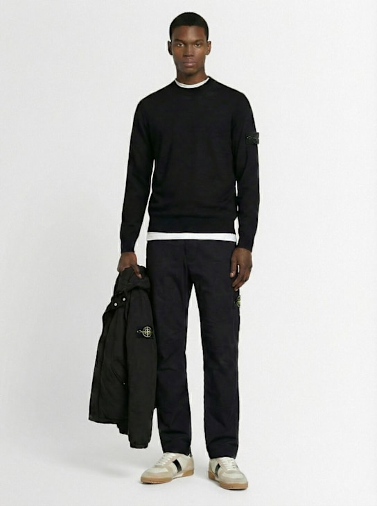 Stone Island: Light wool crewneck sweater - ブラック - men_1 | Luisa Via Roma