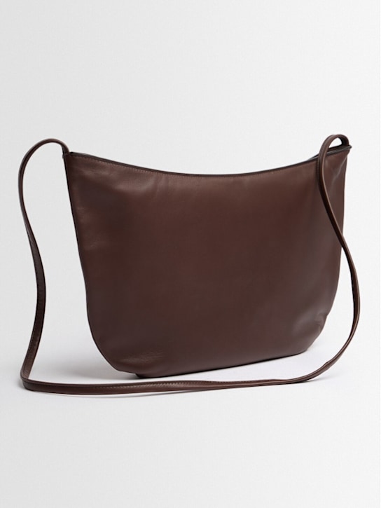 The Row: Tasche aus Seide und Leder „E/W Izzy“ - Dunkelbraun - women_1 | Luisa Via Roma