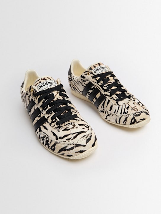 adidas Originals: Japan sneakers - Owhite/Cblack - women_1 | Luisa Via Roma