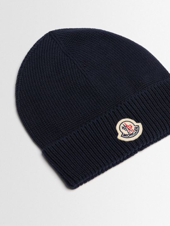 Moncler: Logo cotton beanie - 海军蓝 - kids-boys_1 | Luisa Via Roma