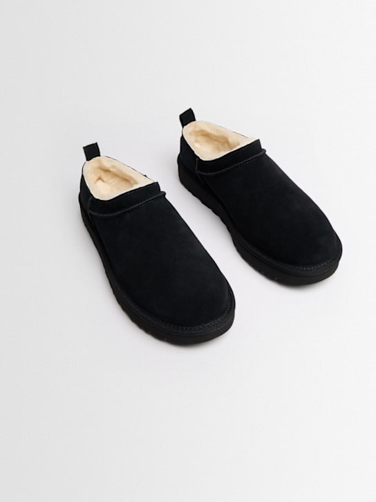 Ugg: Classic Micro剪羊毛靴子 - 黑色 - women_1 | Luisa Via Roma