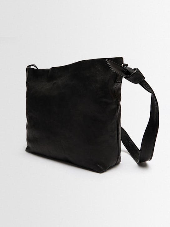 Ann Demeulemeester: Medium Runa柔软单肩包 - 黑色 - men_1 | Luisa Via Roma