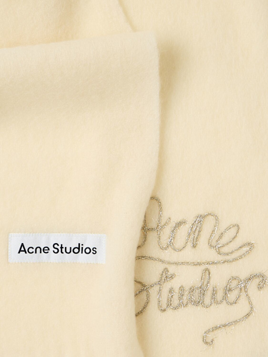 Acne Studios: Vally solid winter logo围巾 - 白色 - men_1 | Luisa Via Roma