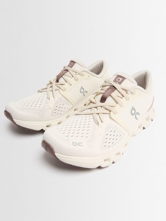 On: Cloud X 4 sneakers - Ivory/Heron - women_1 | Luisa Via Roma