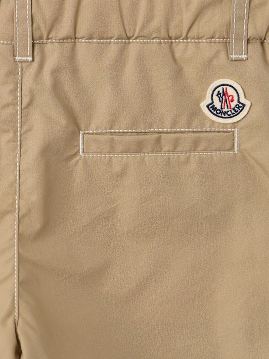 Moncler: Logo poplin Bermuda shorts - 米黄色 - kids-boys_1 | Luisa Via Roma