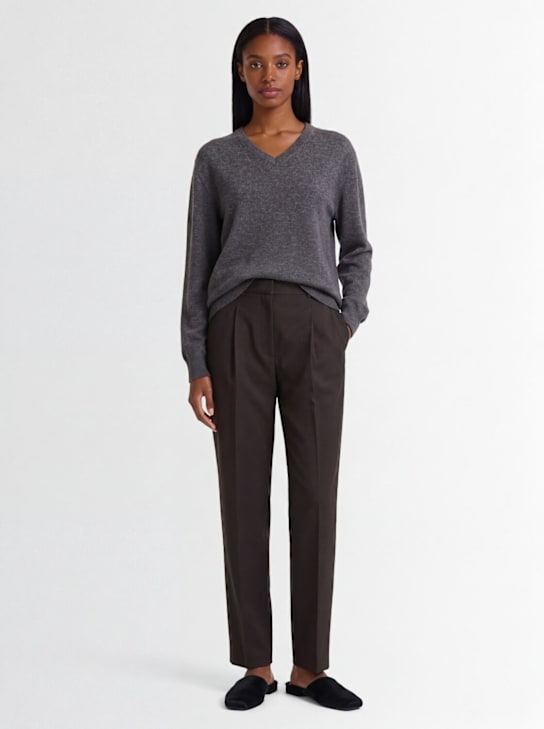 The Row: Ligeia knit cashmere v-neck sweater - Grey - women_1 | Luisa Via Roma