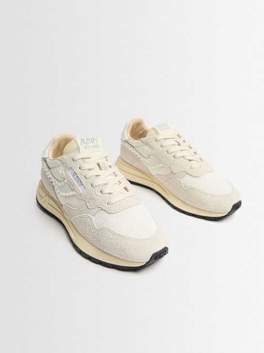 Autry: Reelwind Low sneakers - Blanc/Blanc - women_1 | Luisa Via Roma