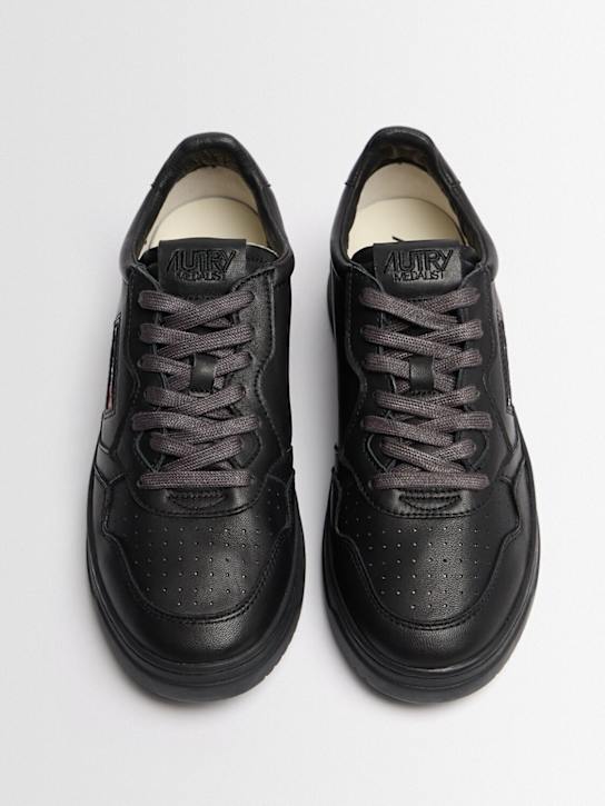 Autry: Medalist Low sneakers - Meteorite - men_1 | Luisa Via Roma