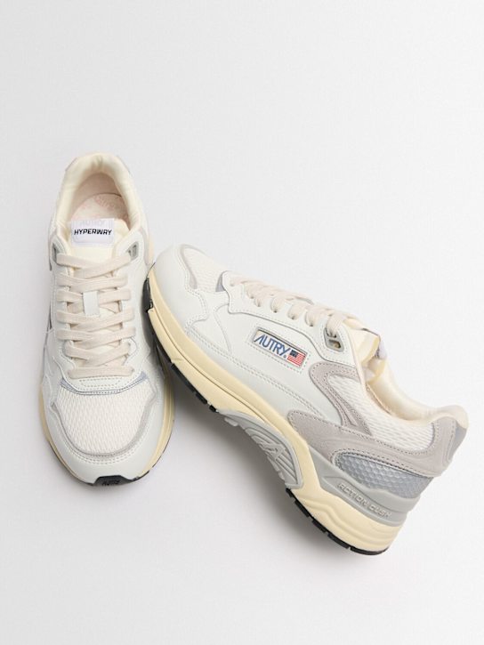 Autry: Hyperway低帮运动鞋 - 白色/灰色 - men_1 | Luisa Via Roma