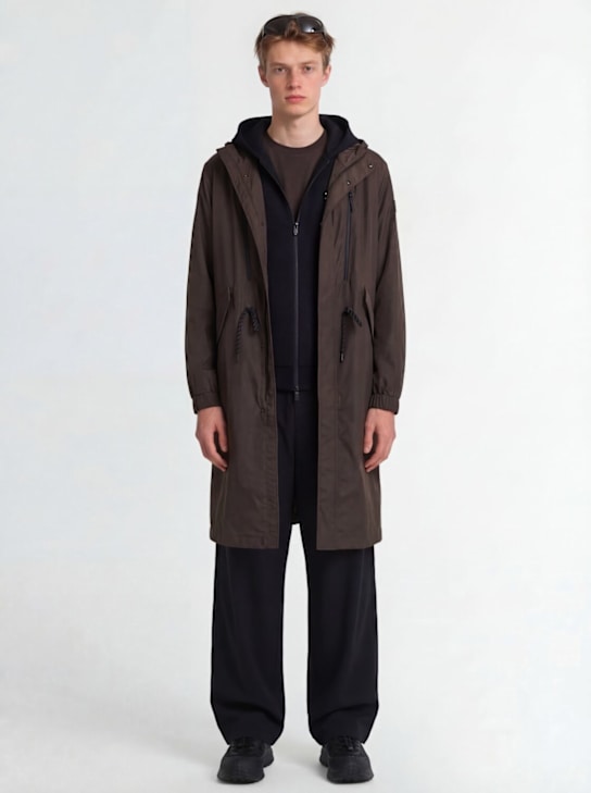 Moncler: Aliso hooded nylon rain coat - 棕色 - men_1 | Luisa Via Roma