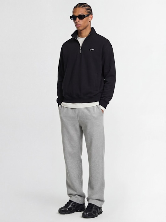 Nike: Solo Swoosh quarter zip sweatshirt - Noir/Blanc - men_1 | Luisa Via Roma