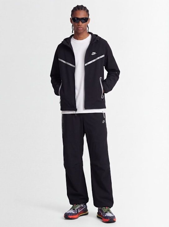 Nike: Windrunner jacket - men_1 | Luisa Via Roma