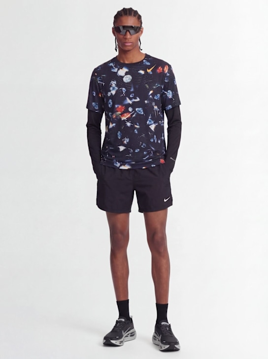 Nike: AeroSwift short sleeve running t-shirt - Black/Laser Ora - men_1 | Luisa Via Roma