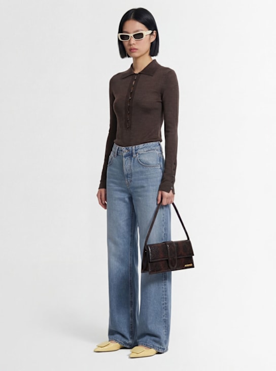 Jacquemus: Schultertasche mit Schlangeneffekt "Le Bambino" - women_1 | Luisa Via Roma