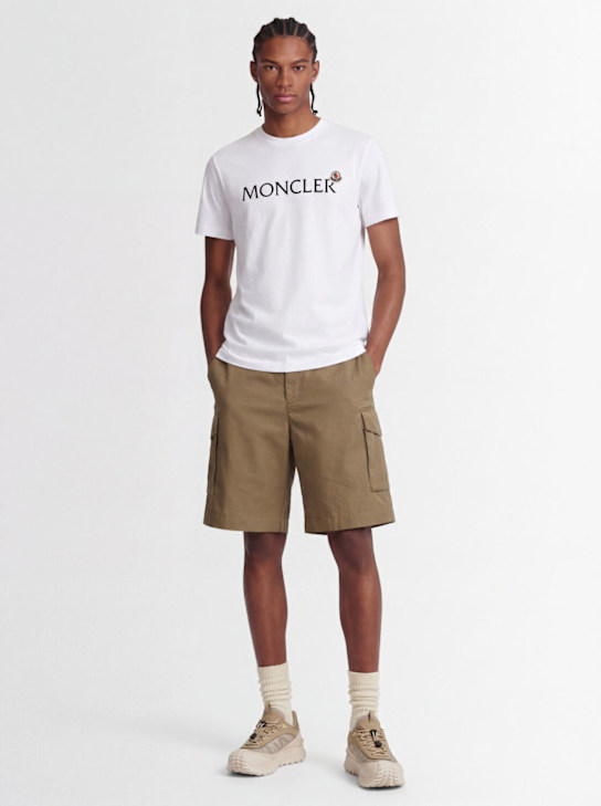 Moncler: Flocked logo cotton t-shirt - ホワイト - men_1 | Luisa Via Roma