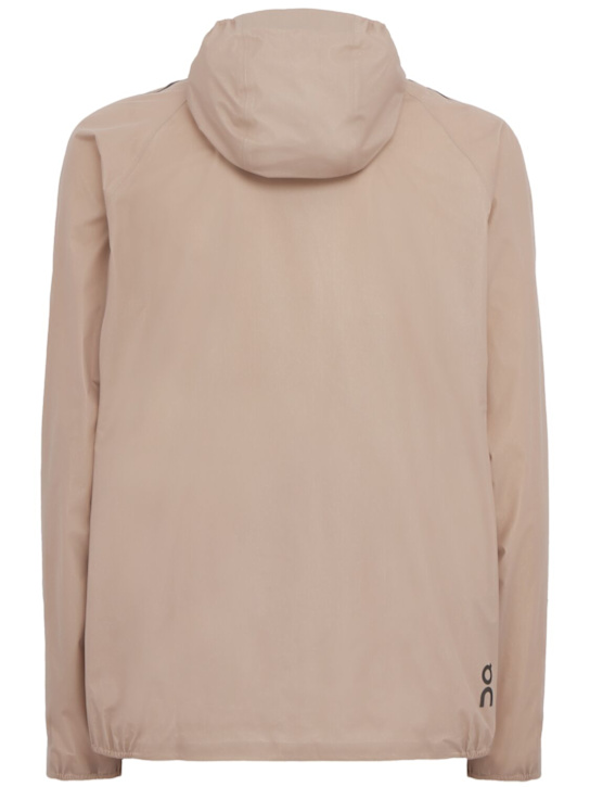 On: Performance jacket - Désert - men_1 | Luisa Via Roma