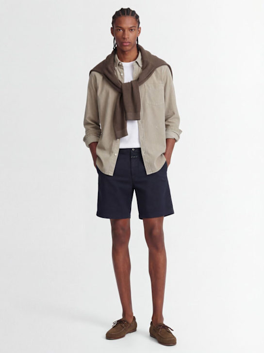 Closed: Classic cotton blend chino shorts - Dark Night - men_1 | Luisa Via Roma
