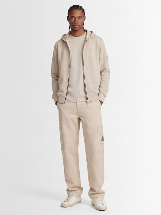 Moose Knuckles: Skylark 카고 팬츠 - Alabaster - men_1 | Luisa Via Roma